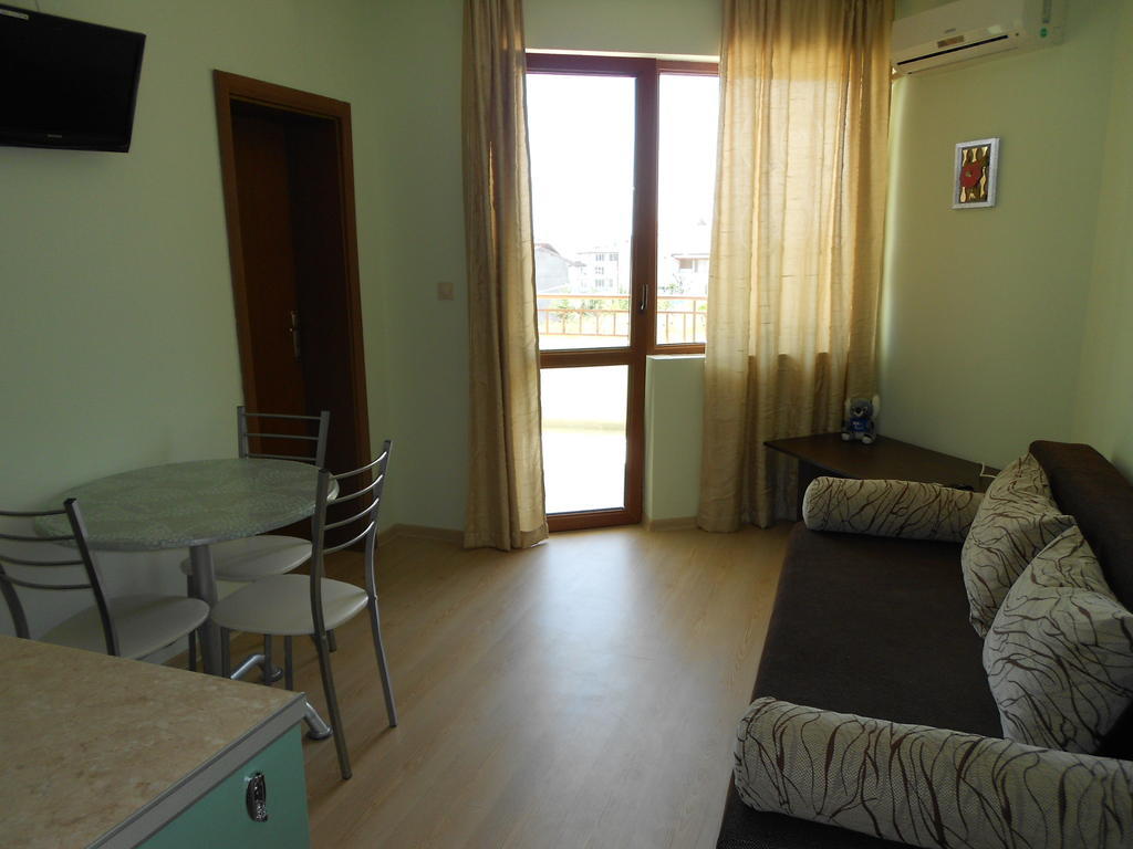 Family Hotel Amore Byala  Quarto foto